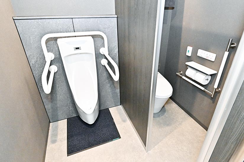男性用トイレ